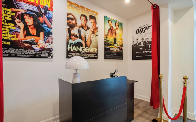 Theatre Hotel by Lodgo