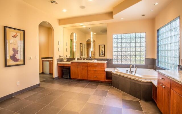 Bella Turquoise By Signature Vacation Rentals