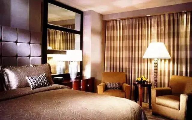 Monark Hotel