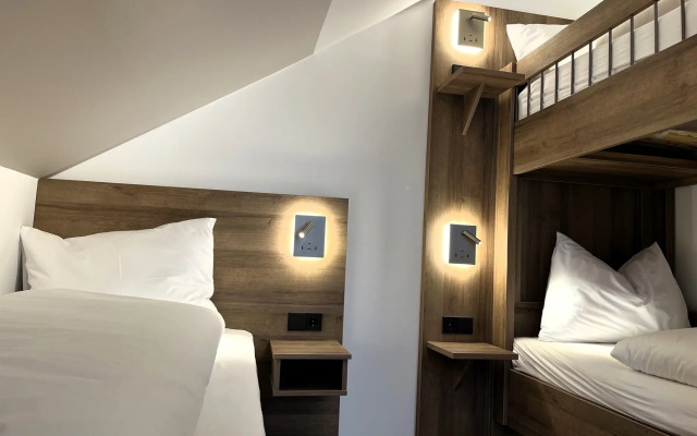 WESTSIDE Hotel Garni