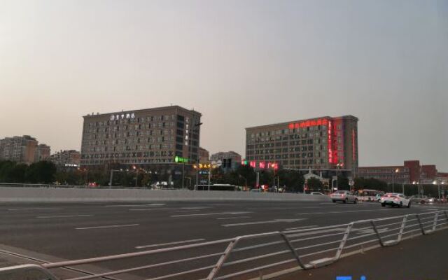 Ji Hotel (NECC Shanghai)