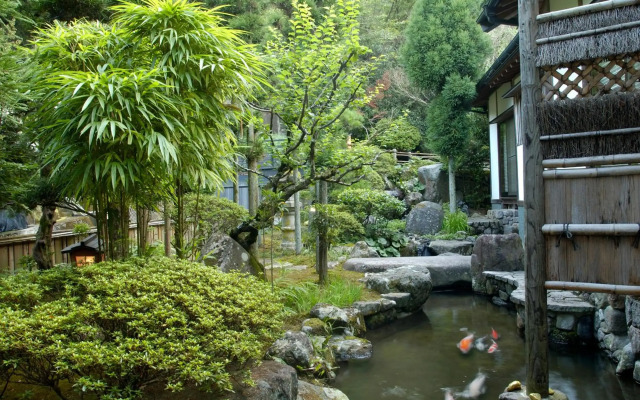 Beppu Onsen Beppu Showaen