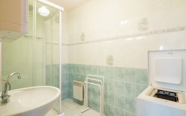 Spacious Holiday Home in Saint-nexans With Terrace