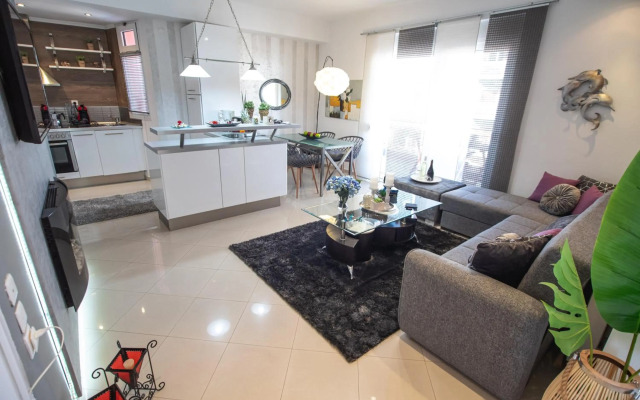 Luxury & Cozy Apartment