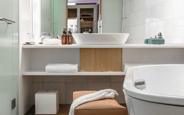 Islington Hotel