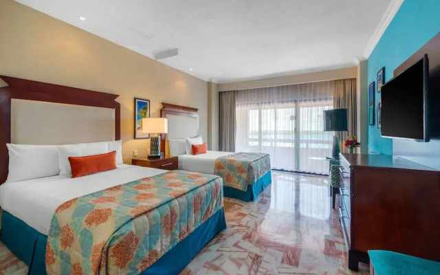 Caracol Bay Cancun by Ypj