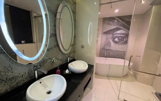 4Leisure Suites DAMAC Esclusiva Towers