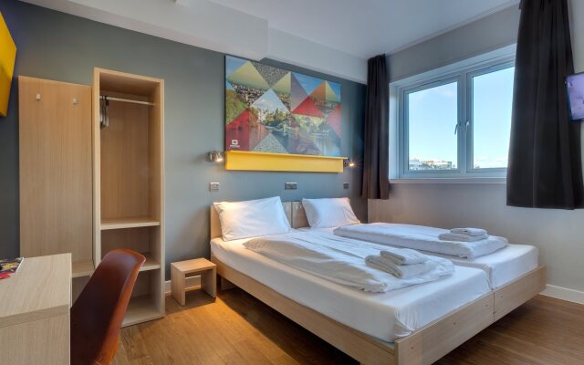 MEININGER Hotel London Hyde Park - Hostel