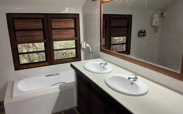 Baan Rim Nam