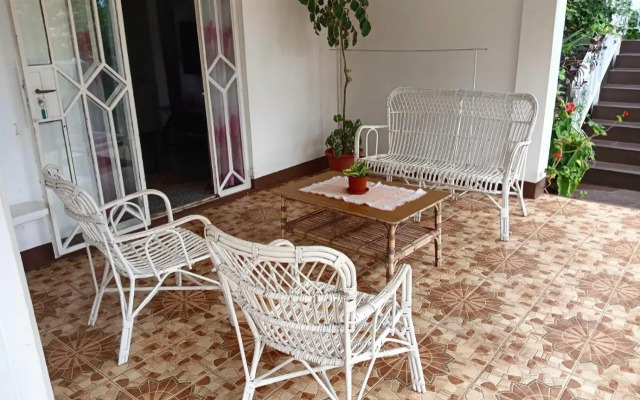 R Garden Pointe Aux Sables
