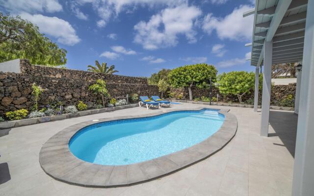 Ananda (L1) in Tias with 4 bedrooms and 4 bathrooms