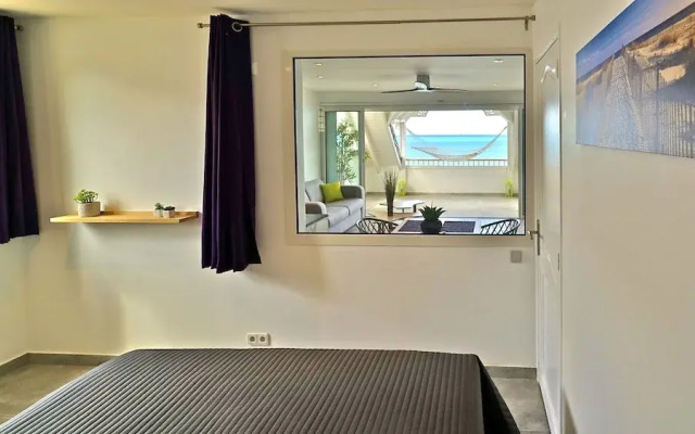 Grand Case Beachfront Apartment