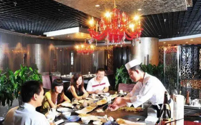 Yulong International Hotel