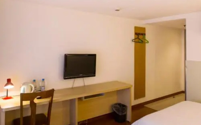 Motel 168 Qingdao Hua Yang Road Inn