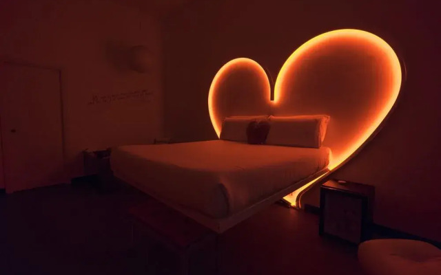 iRooms Jacuzzi Suites