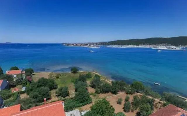 Apartments Nika Sukošan