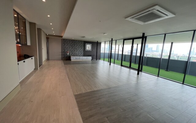 ARNI Skye Hotel