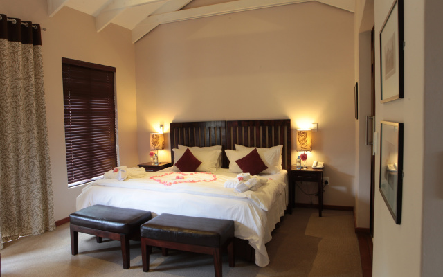 Casterbridge Hollow Boutique Hotel