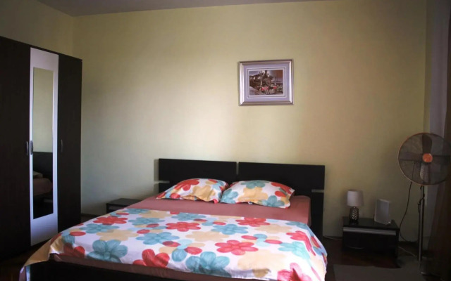 Modern apartment city center 2