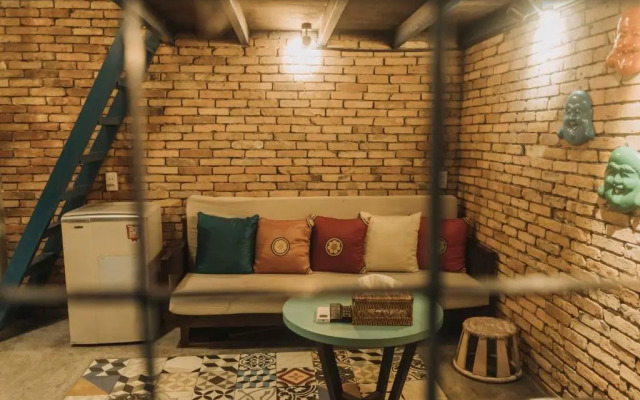 Stay&Chill - S.1: Ancient studio nearby Bui Vien