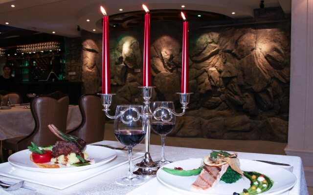 UB Suites Hotel