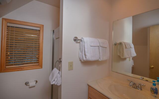 Very Beary Ridge House