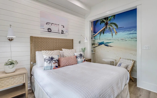 Retro Retreat TC 8102