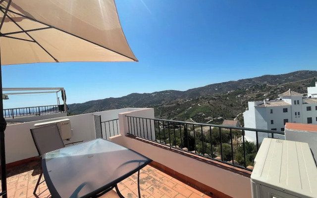 Cd-2063 Three Bedroom With Roof Terrace