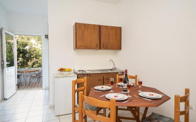 Iris Apartments