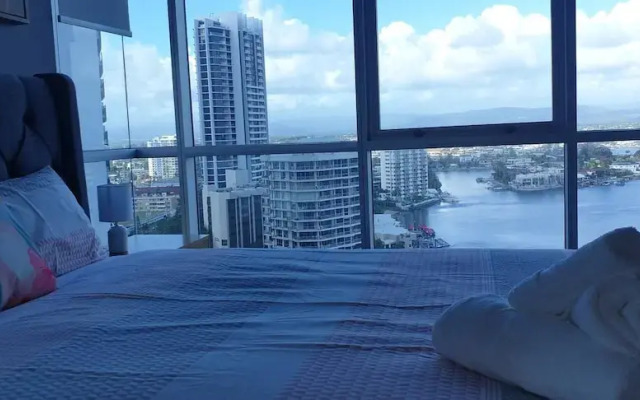 Chevron Tower3 has 2bedrooms 2beds With Car Park