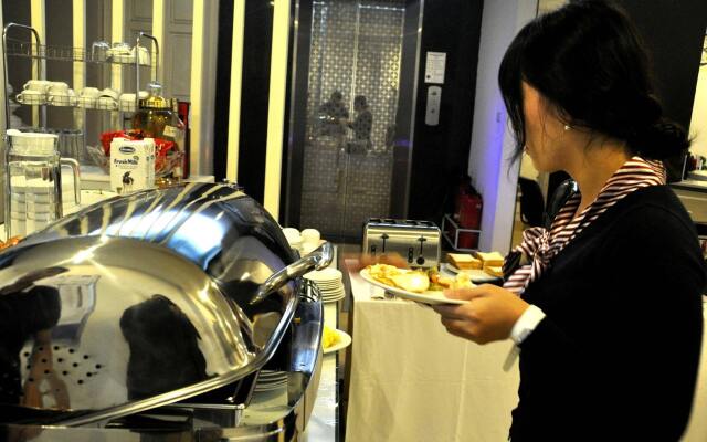 Ping Hanoi Hotel