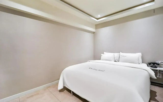 DK Hotel