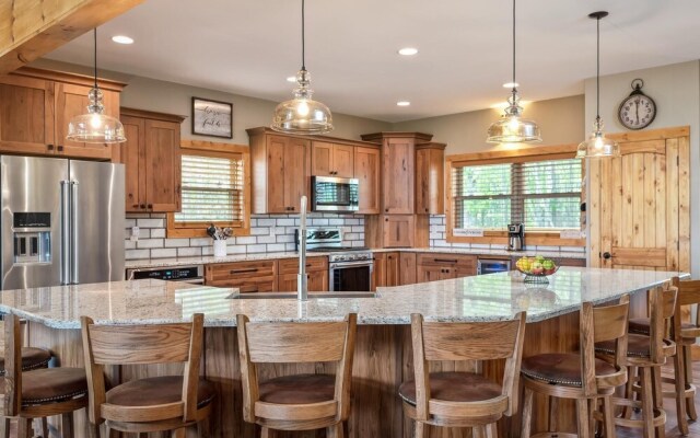 Tavia 5 Bedroom Home