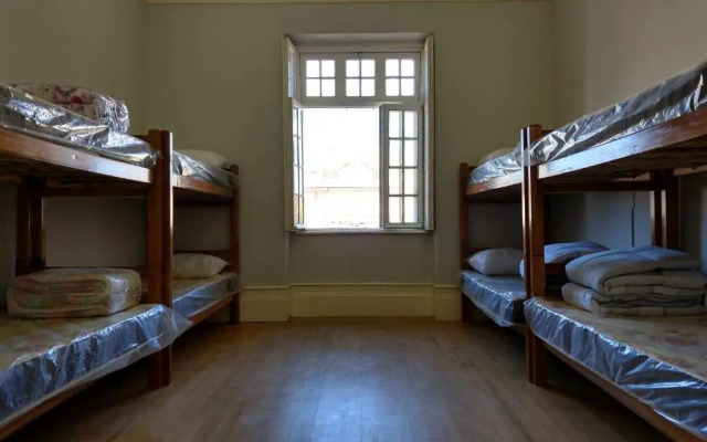 Vila Santa Eulália Hostel