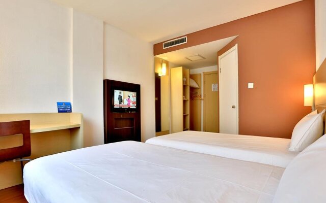 Ibis Hangzhou Nansong Yujie