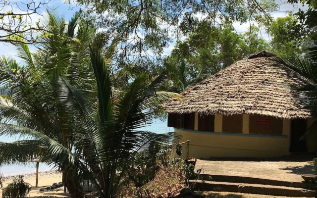Moheli Laka Lodge