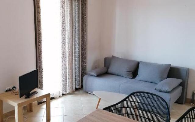 Alexis Apartments
