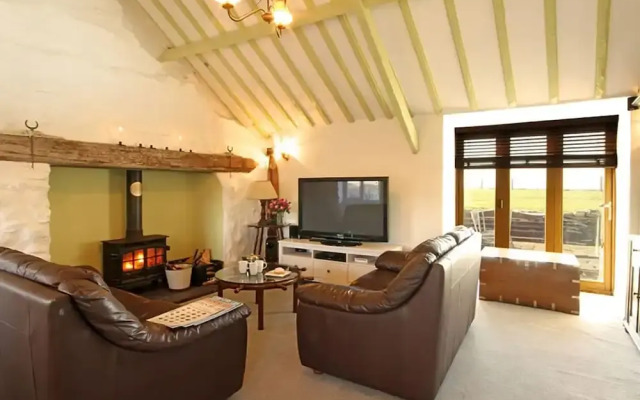 Beach House - Dryll-y-gro