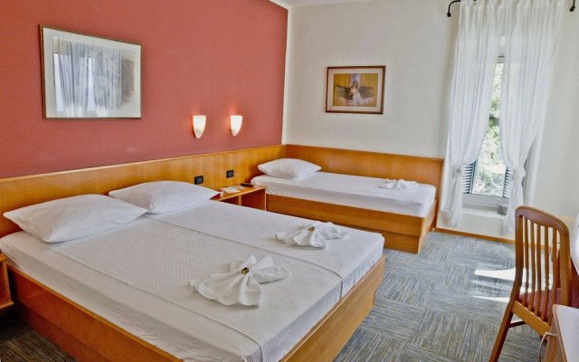 Hotel Kaštil