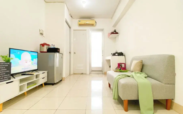 Homey And Modern 2Br At Green Bay Pluit Apartment
