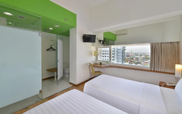 Whiz Hotel Pemuda Semarang