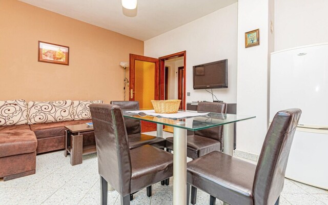 Nice Home in Betina With Wifi and 2 Bedrooms