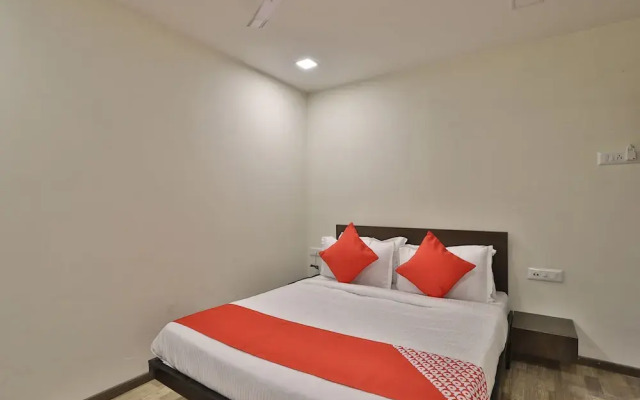 OYO Flagship 30564 Ripple Mall