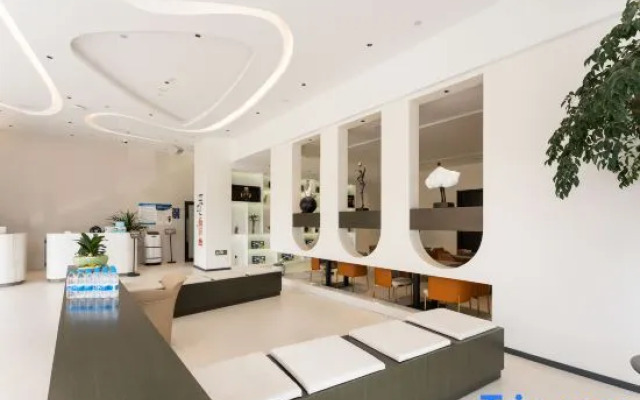 Xiangjiang Xinyue Hotel