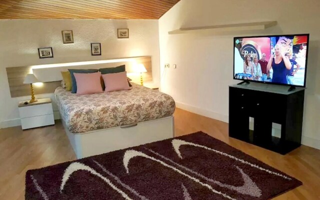 Studio in Madrid, With Wonderful City View and Wifi