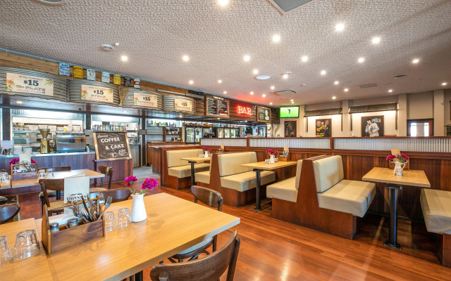 Nightcap at Wanneroo Tavern