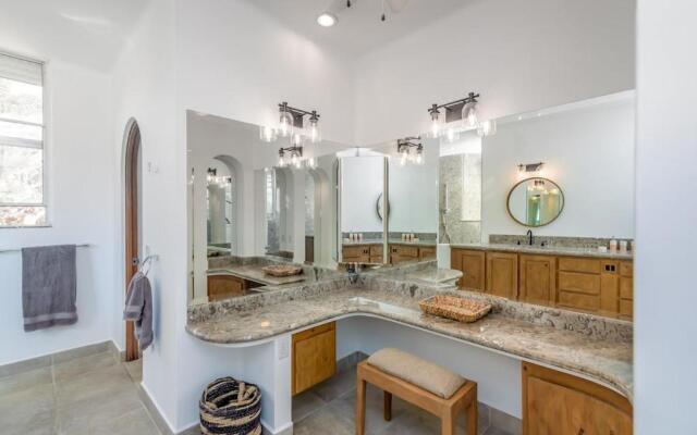 The one and only Pedregal Hollywood House