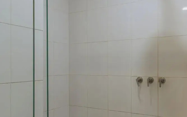 Orange Hotel