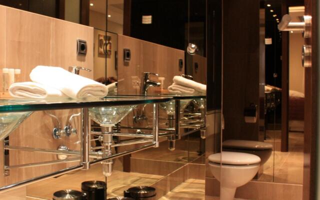 104 - Apartment with private swimming pool