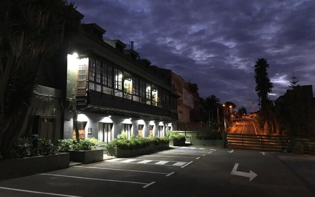 Los Rodeos Apartments